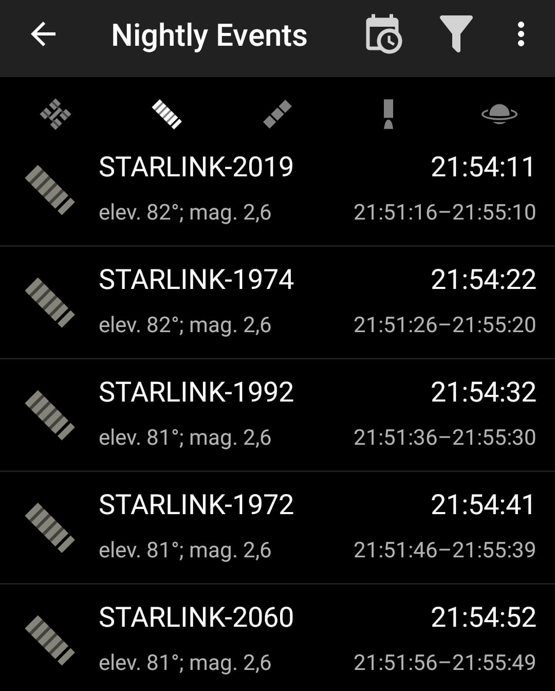 Satelliti Starlink ben visibili nel cielo in Italia. Tante le segnalazioni